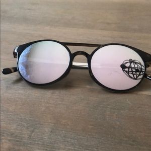 Le Specs sunglasses 🕶